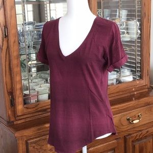 Beautiful lululemon t-shirt